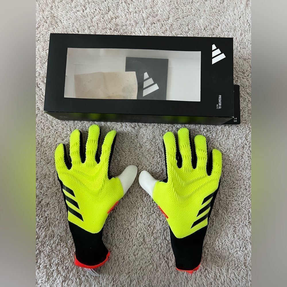 adidas PREDATOR PRO GL P GOALKEEPER Gloves Solar Yellow $160